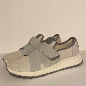 Clarks Women’s Leather Dash Lite Strap Sneakers